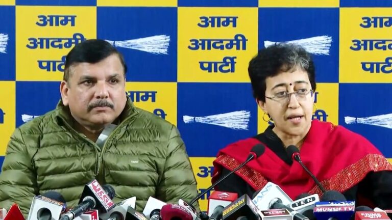 दिल्ली विधानसभा चुनाव 2025:                                                     सीएम आतिशी और संजय सिंह को नोटिस, संदीप दीक्षित पर लगाए थे आरोप