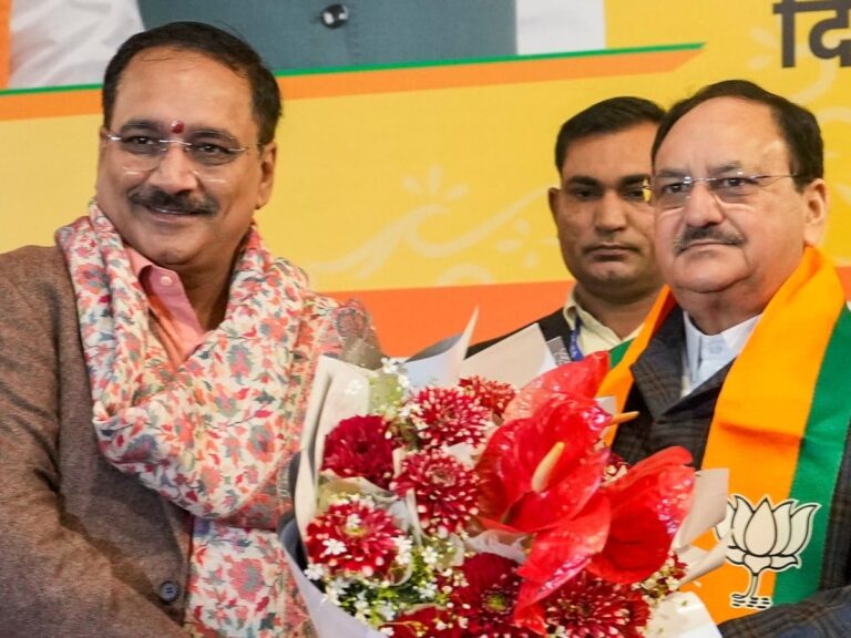 दिल्ली चुनाव: बीजेपी ने जारी किया संकल्प पत्र,                     महिलाओं और गैस सिलेंडर को लेकर बड़े वादे