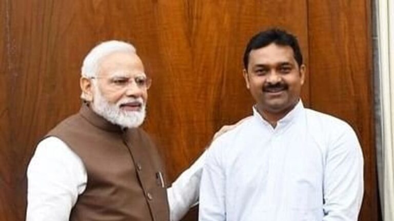 सांसद से मंत्री तक का सफर:                                                          समाज के हर वर्ग के लिए समर्पण :                                                           कमलेश पासवान