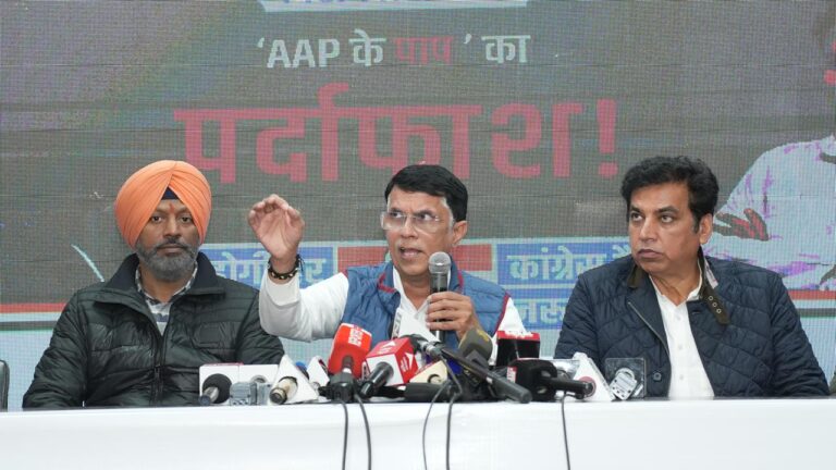 दिल्ली विधानसभा चुनाव: कांग्रेस ने AAP पर बोला तीखा हमला, पवन खेड़ा ने ऑडियो जारी का शराब घोटाले का किया खुलासा