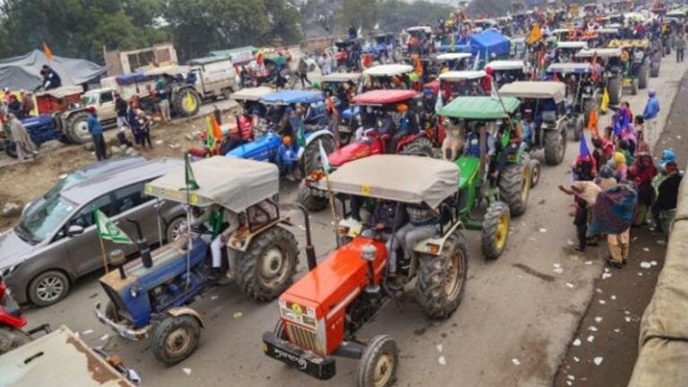हरियाणा और पंजाब में 26 जनवरी को किसानों का ट्रैक्टर मार्च, अंबाला में मंत्री अनील विज का घर घेरा, बीजेपी कार्यालय के बाहर ट्रैक्टर लगाए