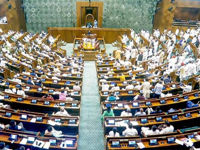 लोकसभा में वक्फ (संशोधन) विधेयक, 2025 पारित, विपक्ष ने जताया विरोध
