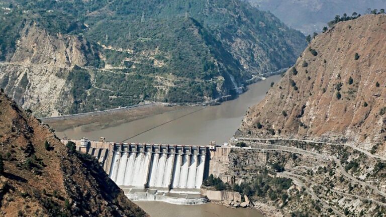 भारत का सख्त रुख: सिंधु जल संधि निलंबित, पाकिस्तान की ओर पानी का प्रवाह रोकेगा भारत
