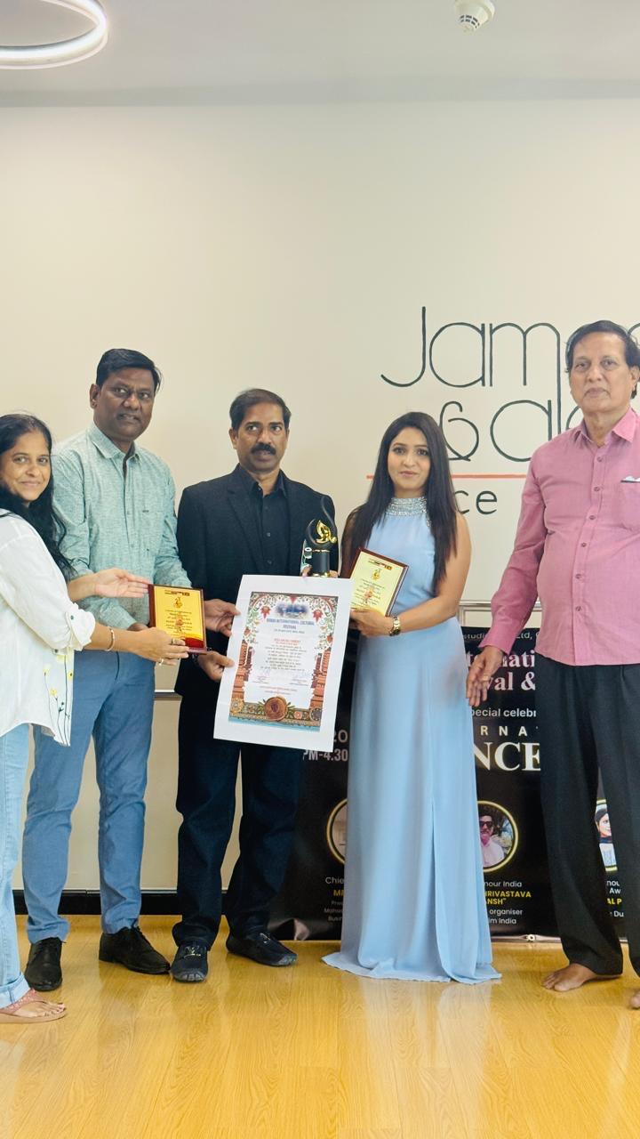 Arvind Chitransh Honored at Dubai International Cultural Festival