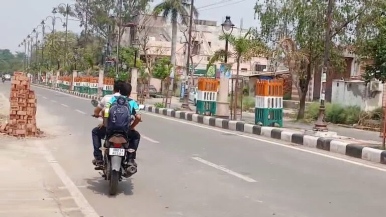भारत-पाकिस्तान तनाव पर ऑपरेशन सिंदूर का असर: नौसेना ने कराची पोर्ट को किया ध्वस्त, देशभर में अलर्ट