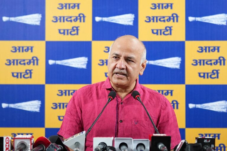 भ्रष्टाचार का मॉडल है भाजपा का ‘गुजरात मॉडल’, मनीष सिसोदिया बोले, गुजरात में मंत्री के बेटों ने 71 करोड़ का घोटाला किया, भाजपा सरकार मौन क्यों?
