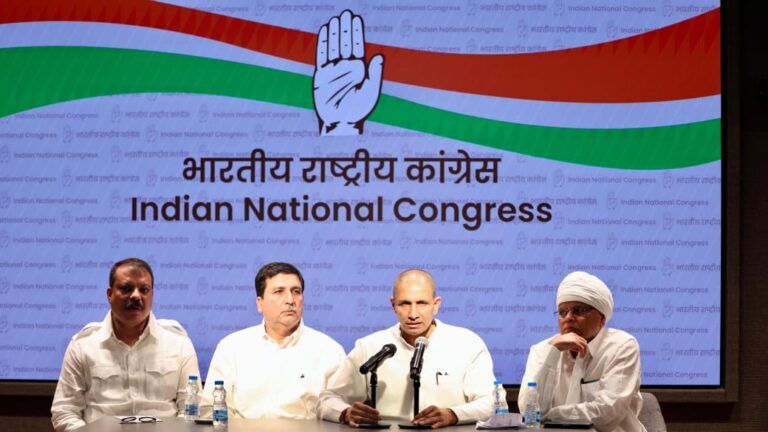 कांग्रेस का आरोप, आरएसएस और बीजेपी पर लगाए दलित विरोधी और संविधान विरोधी होने के आरोप