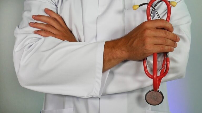 NEET UG 2025 रिजल्ट घोषित, महेश कुमार देशभर में टॉपर, 12 लाख से अधिक अभ्यर्थी हुए सफल