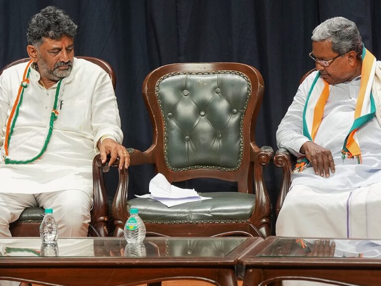 कर्नाटक कांग्रेस में नेतृत्व परिवर्तन नहीं होगा, सुरजेवाला का ऐलान amid सत्ता संघर्ष