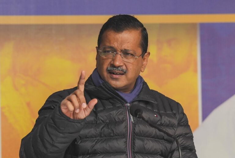 आम आदमी पार्टी की अपील, सीलमपुर में इमारत गिरने की घटना पर जताया शोक, कार्यकर्ताओं को राहत कार्य में जुटने के निर्देश