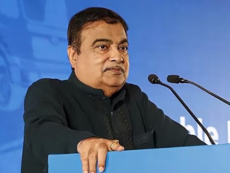 बेंगलुरु फ्लाईओवर उद्घाटन विवाद, गडकरी बोले- सिद्धारमैया को दो बार भेजा गया था निमंत्रण, 11 और 12 जुलाई को भेजे गए थे पत्र