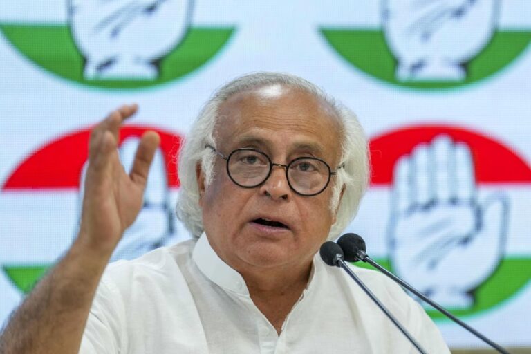 भारत-पाक संघर्ष विराम पर ट्रंप के दावे से सियासत गरमाई, कांग्रेस ने मोदी सरकार पर लगाया ‘देश के सम्मान से समझौता’ का आरोप