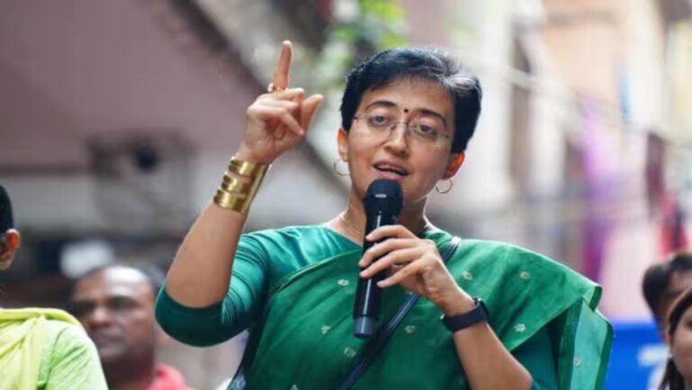 भाजपा का बुलडोजर अब रोज़गार पर, आतिशी ने मिरदर्द मार्ग पर व्यापारियों को दिया साथ का भरोसा