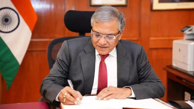 स्वास्थ्य कारणों से उपराष्ट्रपति जगदीप धनखड़ ने दिया इस्तीफा, चुनाव आयोग एक्शन में “अब देश को मिलेगा नया उपराष्ट्रपति”