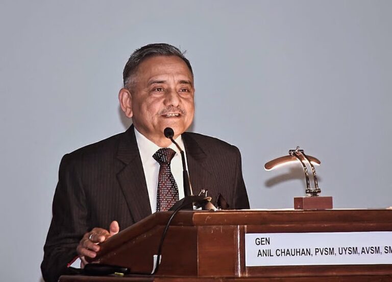 CDS जनरल अनिल चौहान का बड़ा बयान ऑपरेशन सिंदूर जारी, भविष्य के युद्धों के लिए हाइब्रिड वॉरियर होंगे जरूरी