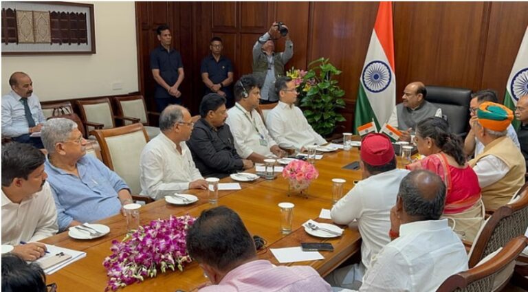 संसद मानसून सत्र में हंगामा जारी, लोकसभा स्थगित ऑपरेशन सिंदूर और बिहार एसआईआर पर विपक्ष का विरोध तेज