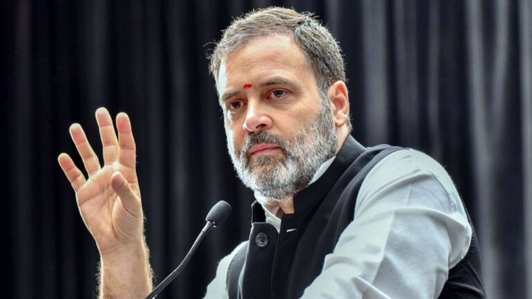 चुनाव आयोग ने राहुल गांधी के आरोपों को बताया बेबुनियाद, सोशल मीडिया पर जारी किया फैक्ट चेक