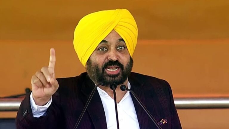 पंजाब में स्वास्थ्य सेवाओं की डिजिटल क्रांति भगवंत मान ने आम आदमी क्लीनिक के लिए WhatsApp चैटबॉट, की सुविधाओं का किया शुभारंभ