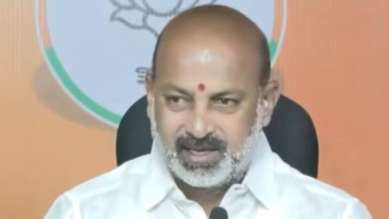 तेलंगाना फोन टैपिंग मामला केंद्रीय मंत्री बी संजय कुमार ने CBI जांच की मांग की, SIT पर उठाए सवाल