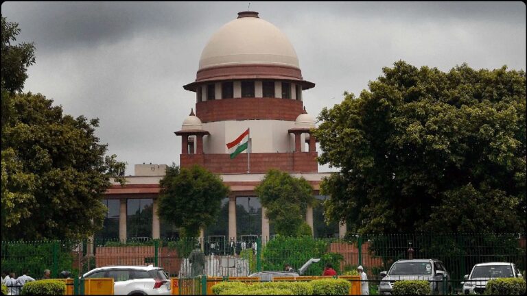 आवारा कुत्तों पर सुप्रीम कोर्ट की सुनवाई पूरी, फैसला सुरक्षित कोर्ट ने कहा नियमों की अनदेखी से बिगड़ी है स्थिति