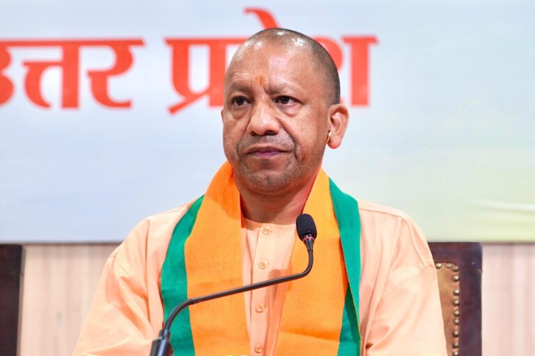 विजन डॉक्यूमेंट पर 24 घंटे की ऐतिहासिक चर्चा CM योगी ने कहा, ‘विचार अलग हो सकते हैं पर विकास के लिए सभी है साथ