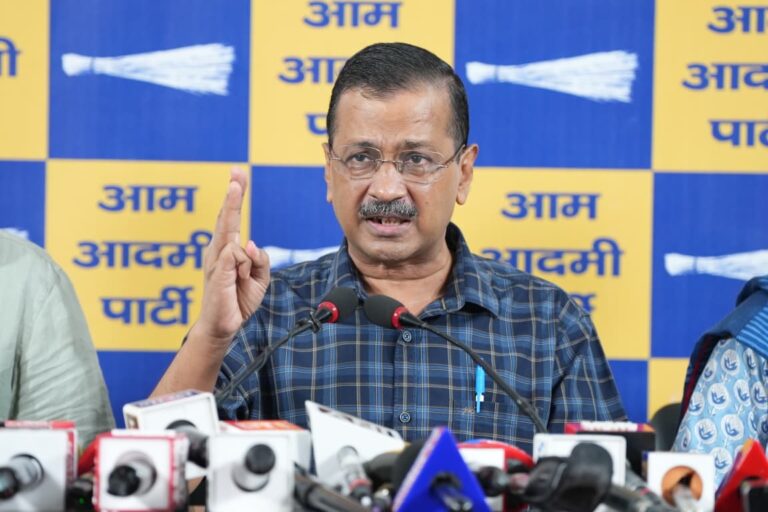अरविंद केजरीवाल का मोदी सरकार पर आरोप, अमेरिकी कपास पर इंपोर्ट ड्यूटी हटाकर किसानों के साथ बड़ा विश्वासघात