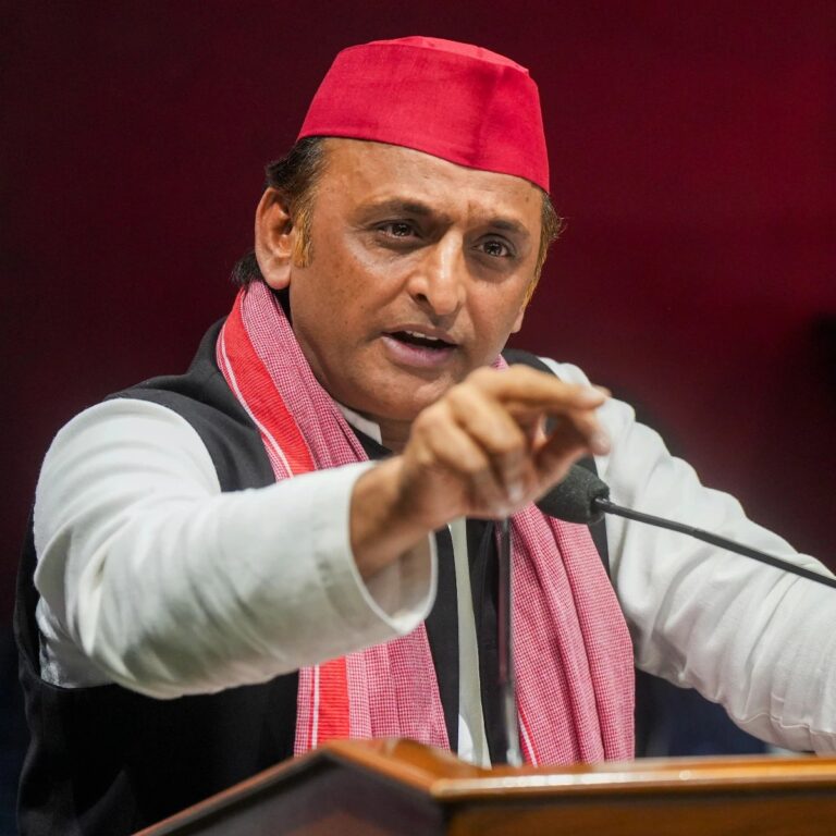 सपा अध्यक्ष अखिलेश यादव ने चुनाव आयोग पर लगाया भाजपा के पक्षपात का आरोप, जीएसटी और शिक्षा पर भी साधा निशाना