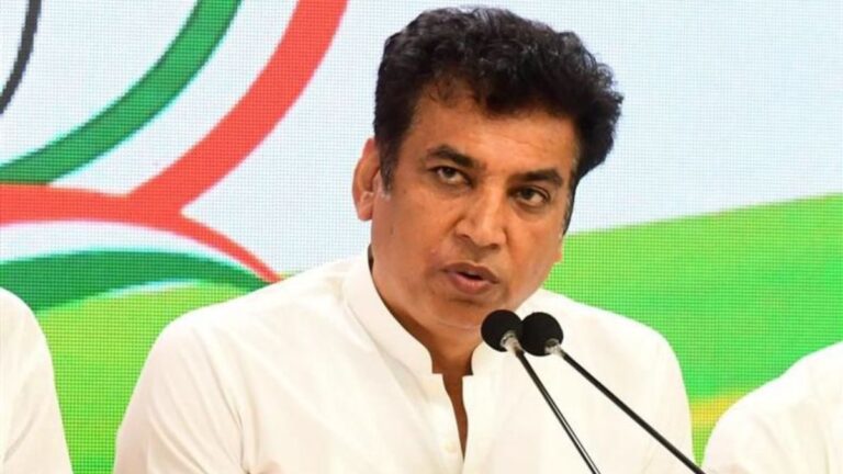 Delhi Congress Demands ₹20 Lakh Compensation, Judicial Probe After Youth Drowns in Open Drain Amid Civic Negligence