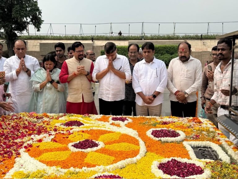 AAP Slams ‘Irony’ on Gandhi Jayanti While Leaders Pay Tribute to Bapu, True Gandhian Sonam Wangchuk Remains Behind Bars on Sedition Charges