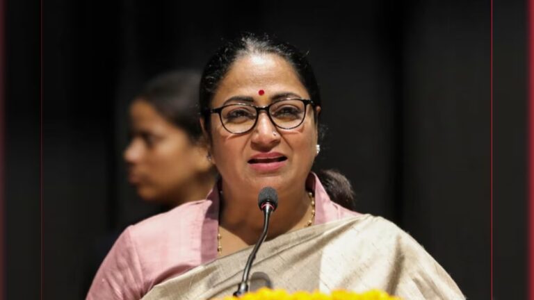 दिल्ली सरकार सुप्रीम कोर्ट से मांगेगी दीपावली पर ग्रीन पटाखों की अनुमति, प्रदूषण और उत्सव में संतुलन जरूरी