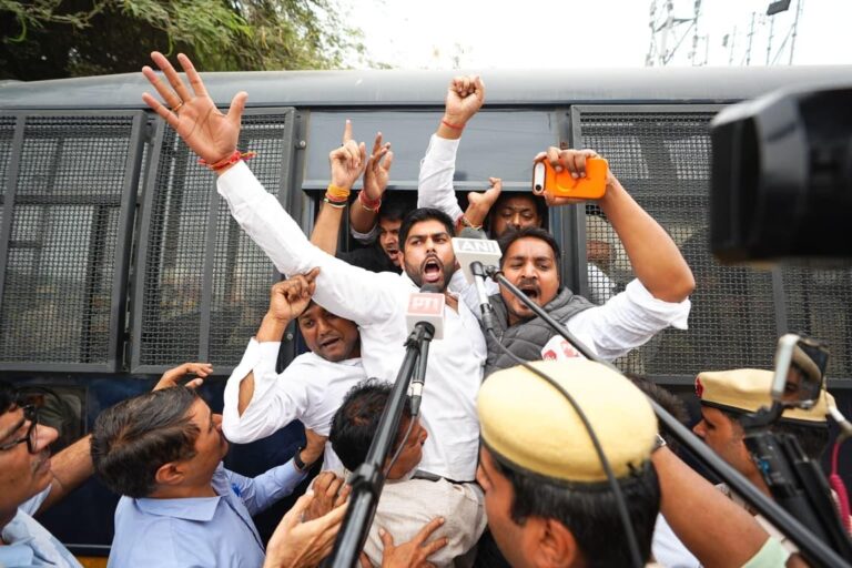 Sangam Vihar Erupts Over Water Shortage, AAP’s Prem Chauhan Leads Protest Against BJP’s Water Minister Parvesh Verma”