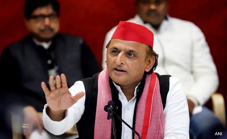 अखिलेश यादव का बड़ा ऐलान, सत्ता में आए तो सरदार पटेल के नाम पर बनेगा विश्वविद्यालय
