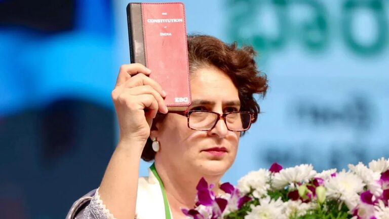 बेगूसराय में प्रियंका गांधी का हमला “संविधान पर कब्जे की कोशिश, बिहार को बांटने और कमजोर करने की साजिश रची गई