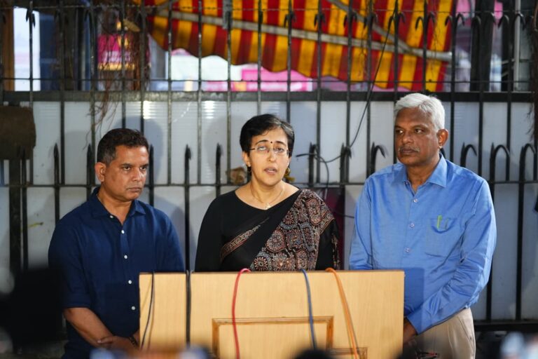 गोवा में जिला पंचायत चुनाव के साथ एसआईआर प्रक्रिया पर ‘आप’ की आपत्ति आतिशी बोलीं, चुनाव के बीच मतदाता सूची की समीक्षा से निगरानी असंभव