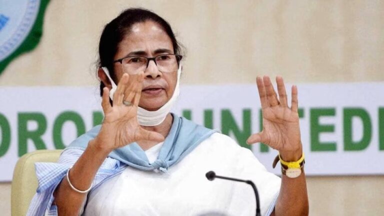 बंगाल में वोटर लिस्ट विवाद भड़का! ममता बनर्जी का 3 किमी मार्च, TMC का एसआईआर के खिलाफ शक्ति प्रदर्शन
