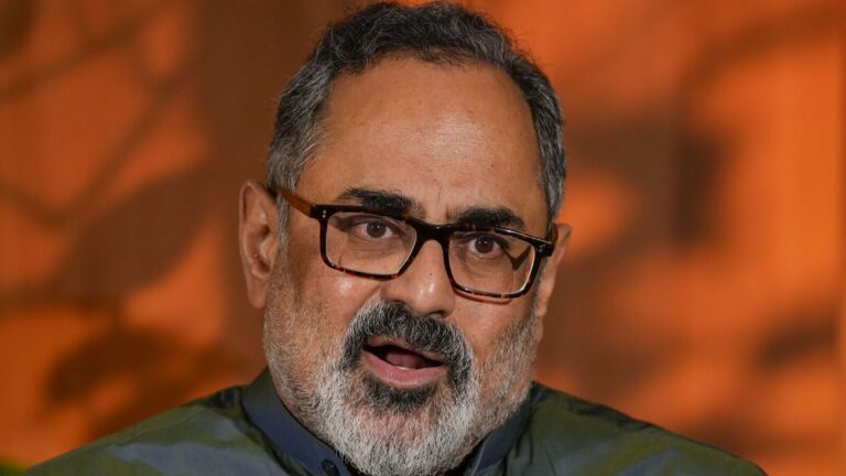 सोने की चोरी से बड़ा अपराध, सबरीमाला मामले पर केरल सरकार पर BJP का हमला