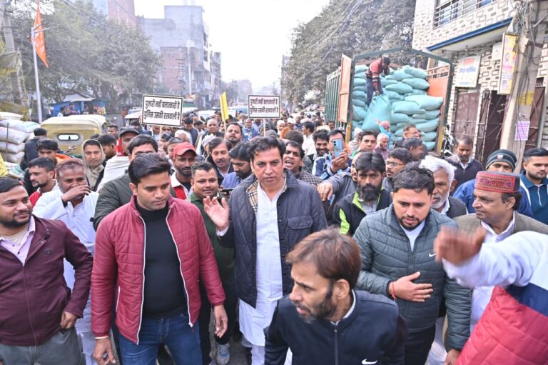 DPCC President Devender Yadav led a massive protest at Durga Chowk Police Station Bhalswa Dairy in Badli Vidhan Sabha to wake up the deaf and dumb government of Delhi against the increasing crime and poor law and order in Delhi.