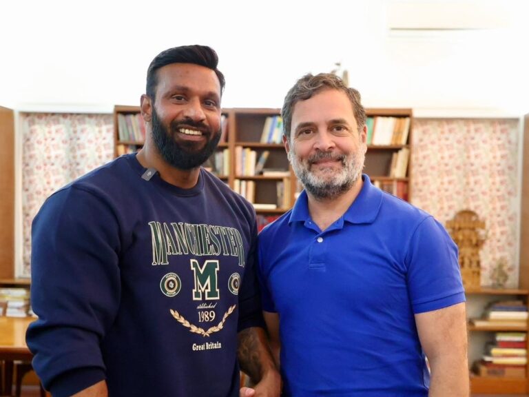 राहुल गांधी ने लगाया गले, कोटद्वार के दीपक कुमार की सादगी और सेवा भाव के मुरीद हुए नेता विपक्ष