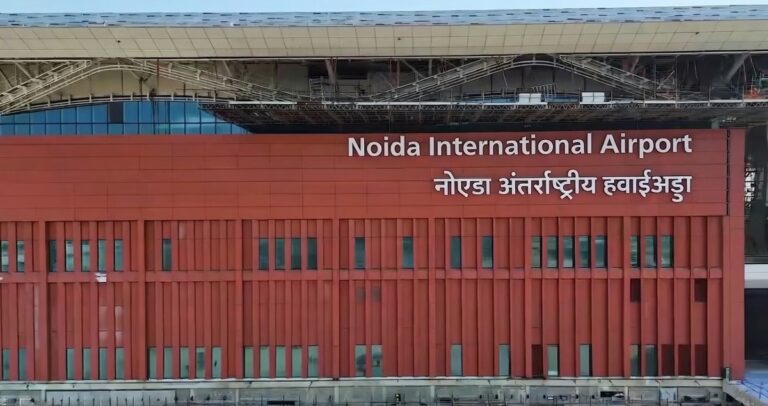 नोएडा एयरपोर्ट जनसभा के लिए हाईटेक कंट्रोल रूम, 2500 बसों पर रखी जा रही नजर