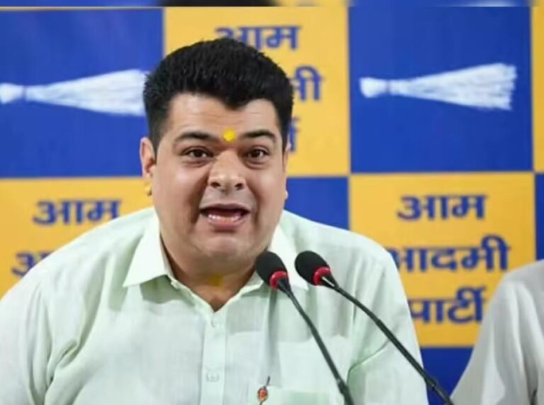 मानसून से पहले अंकुश नारंग ने एमसीडी से मांगा जवाब, कहा- दिल्लीवासियों को जलभराव और करंट हादसों से बचाने की पूरी तैयारी बताएं
